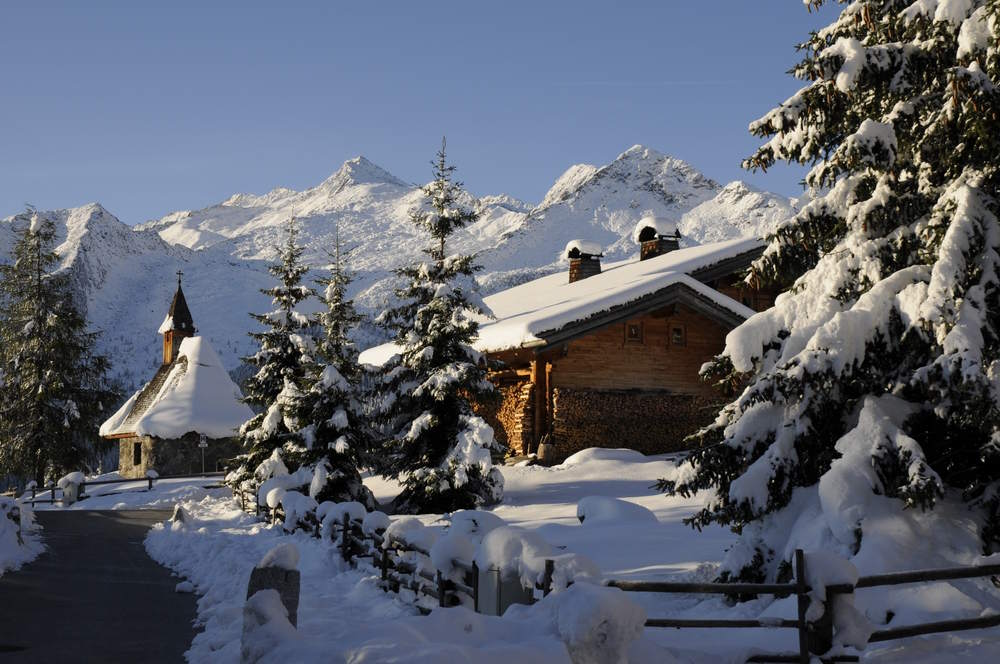 Βουνό με χιόνια